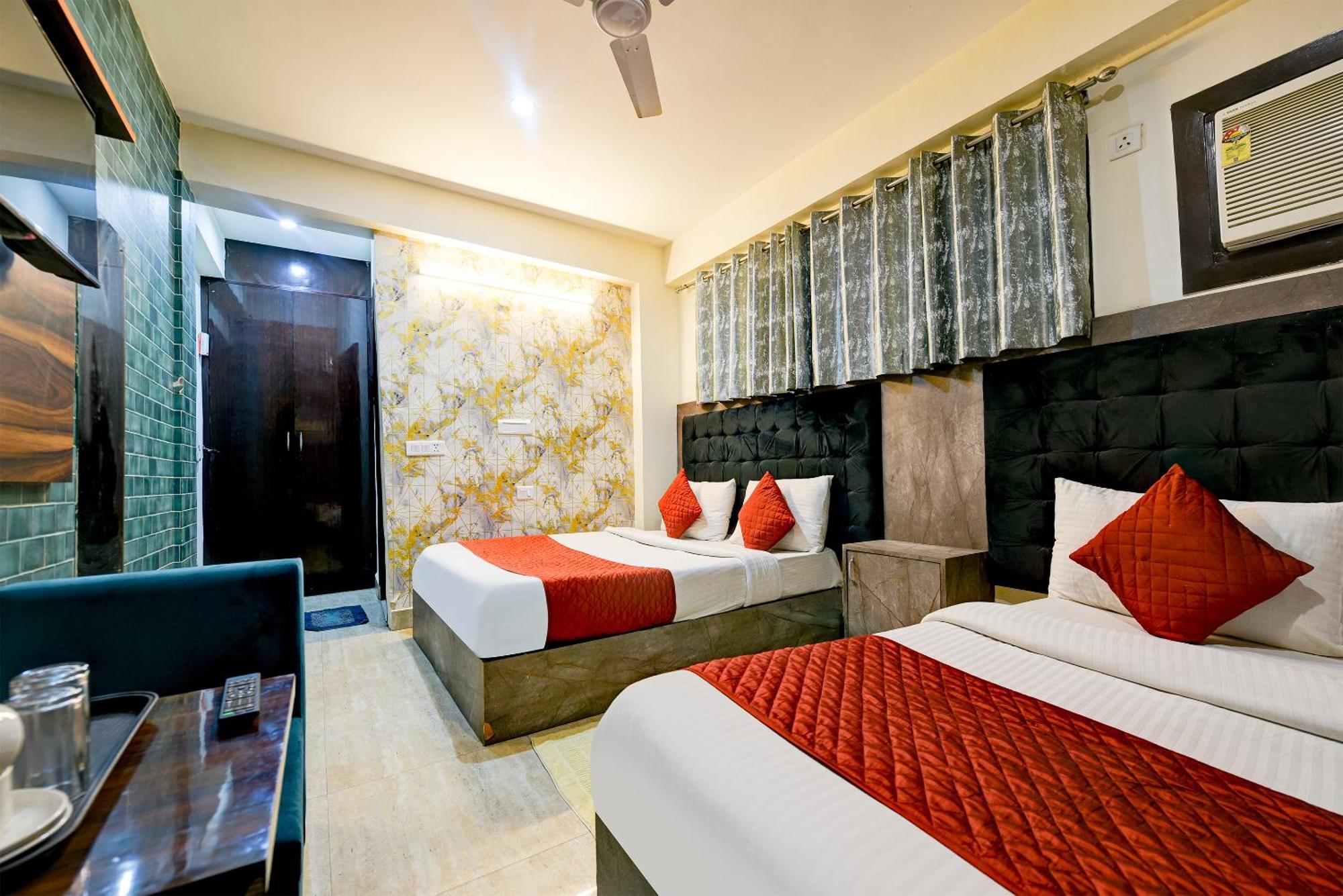 Palm Spring Plaza Hotel New Delhi